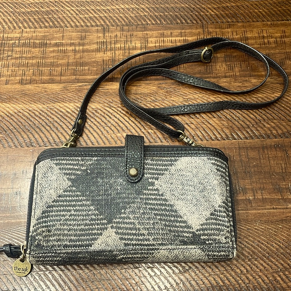 THE SAK Crossbody Wallet Bag
